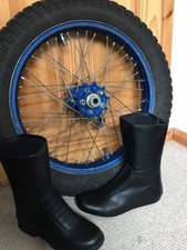 NEW BOXED HEDGEHOG RACING