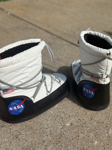 Nasa moon boots white black - moon,