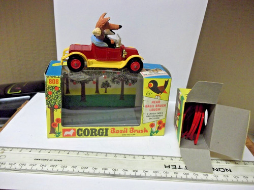Corgi vintage basil - corgi, brush