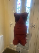 Prettylittlething: Burgundy