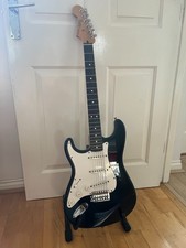Fender Stratocaster MZ0118106 left-handed guitar, in case