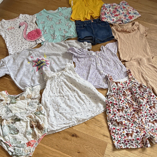 Girls month clothing - 12-18,