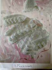 BABY KNITTING PATTERN FOR -matinee jacket  & Bonnet/hat 16-20 in DK E30