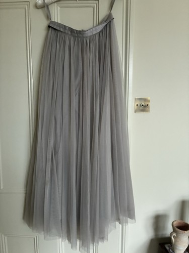 Needle and thread - thread, tulle