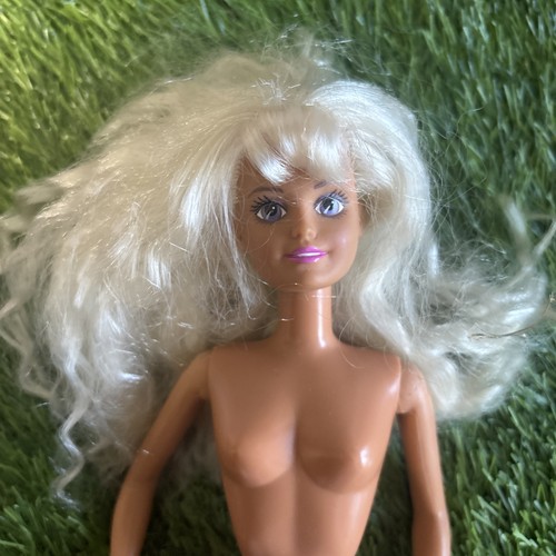Hasbro sindy doll - -, nude