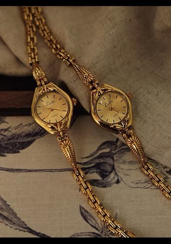 Gold ladies quartz watch - gold,