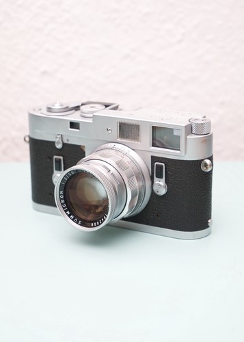 Leica 35mm film rangefinder - m2,