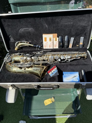 Bundy alto saxophone - alto,