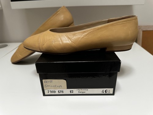 Chanel beige lambskin - beige,