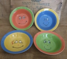 VTG TRADE WINDS FUNNY FACE EXPRESSIONS SET OF 4 BOWLS Excellent condition 
