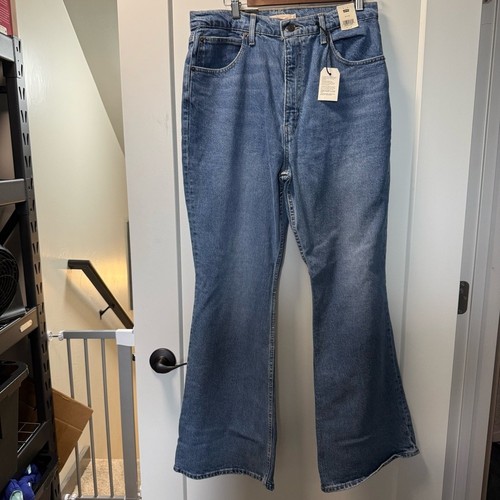 Nwt levi high - levi's,