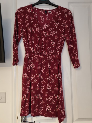 Burgundy floral dress size - h&m,