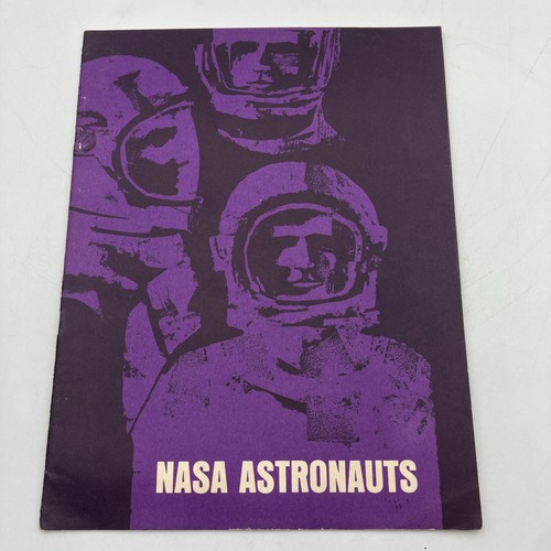 Nasa astronauts booklet - booklet, 1966