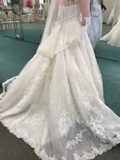 Unused Wedding Dress with Vintage Ivory Lace. Comes With Veil, Headpiece & More.