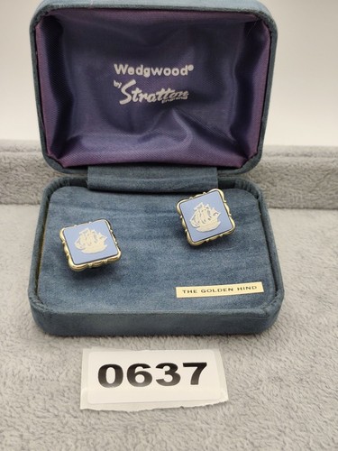 Wedgwood blue white - &,