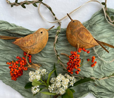 Rustic Metal Robin Bird