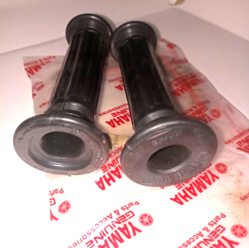 Yamaha handlebar grips pair - handlebar,