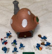 Retro 70’s Smurf House With Figures