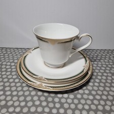 Royal Doulton Fine Bone China "Forsyth" H5197 Tea Trio
