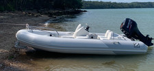 Zodiac 4.2m yachtline RIB -