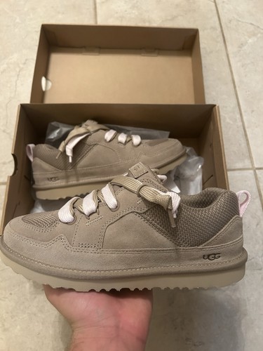 Ugg lowmel boots size - lo,
