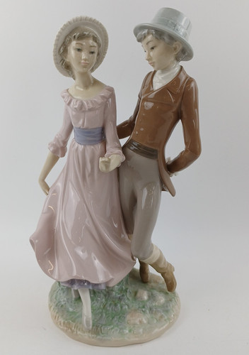 Lladro porcelain figurine - lladro,