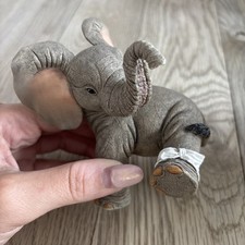 90770 Tuskers Henry Kiss it Better 