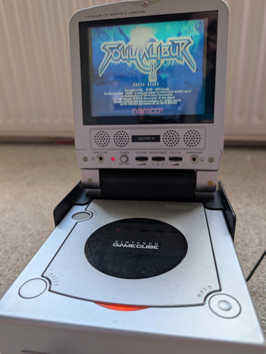 Nintendo gamecube silver - nintendo,
