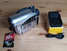 Hitachi DVDCAM DZ-GX5060E Handheld Mini DVD Camcorder Silver Tested WORKING