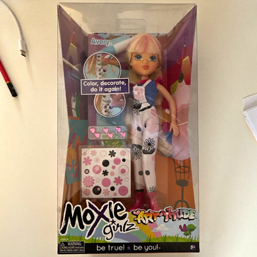 Moxie girlz art titude - girlz, avery
