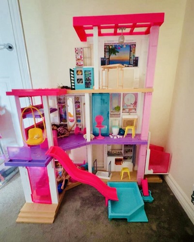 Barbie dreamhouse - barbie,