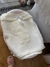 BABY SHAWL BLACKET BOBBLE