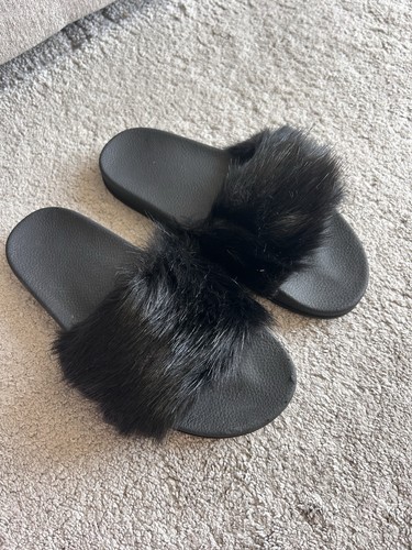 Black fluffy sliders - black, size