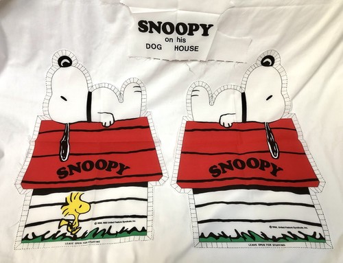 Vintage snoopy dog - dog, house