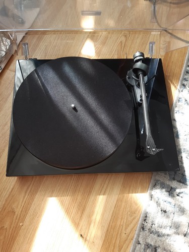 Pro ject debut - debut, carbon