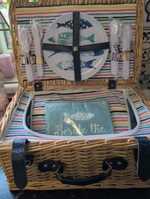 WD Lifestyle wicker picnic