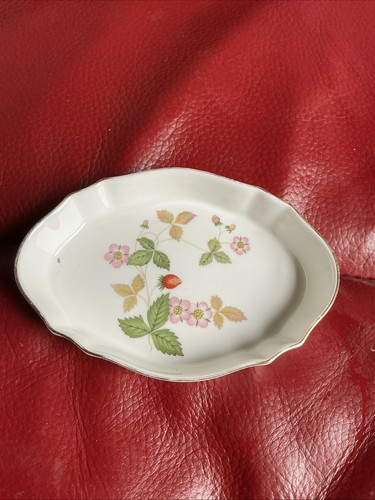 Small wedgewood trinket dish - trinket,