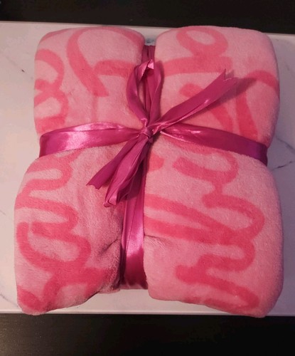 Barbie pink fleece throw - pink,