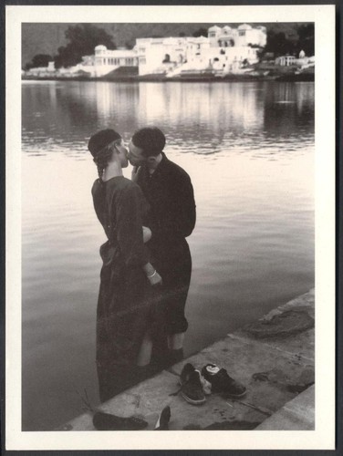 Amorous couple modern - couple,