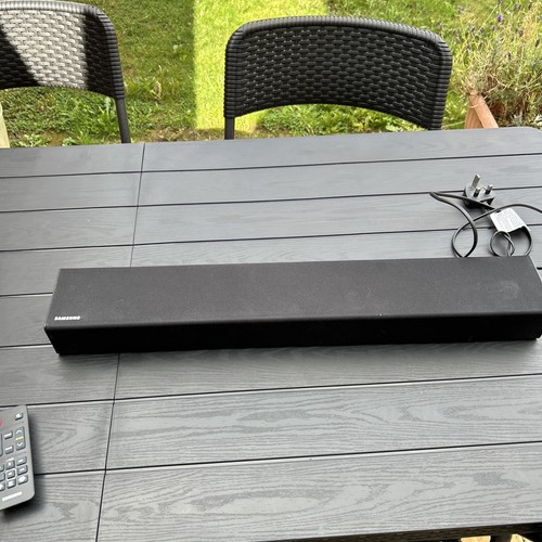 Samsung n300 soundbar - hw-n300/xu,