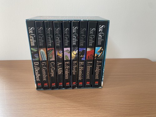 Sue grafton alphabet - sue,