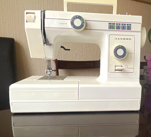 Janome 660 mechanical sewing - 660,
