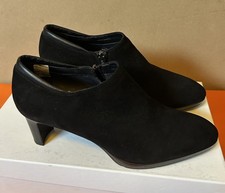 AQUATALIA Russell & Bromley