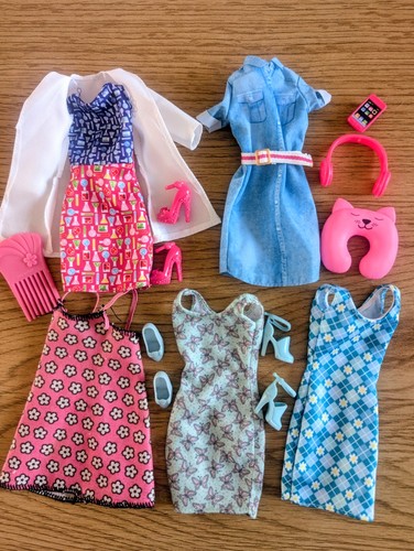 Barbie bundle dolls - barbie,