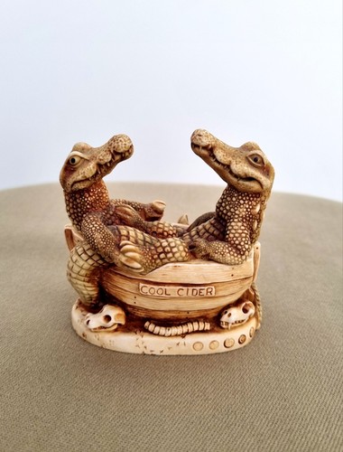 Vintage harmony kingdom - vintage,