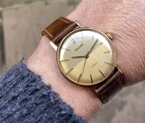 Vintage sekonda manual wind