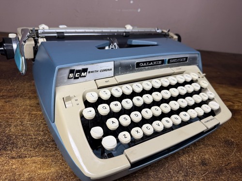 Serviced cursive script - serviced, cursive/script
