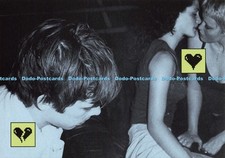 D215499 Two girls and a boy Telecom Securicor Cellular Radio Boomerang Cinema Ca