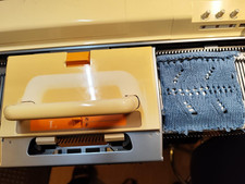 Hole pattern carriage for