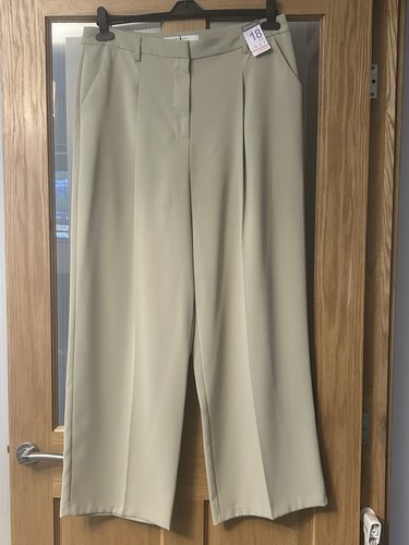 Bnwt primark sage green - sage,